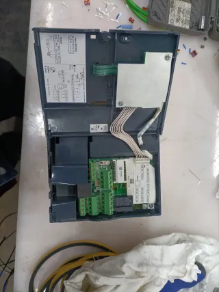 Variador Schneider Electric ATV312H037N4
