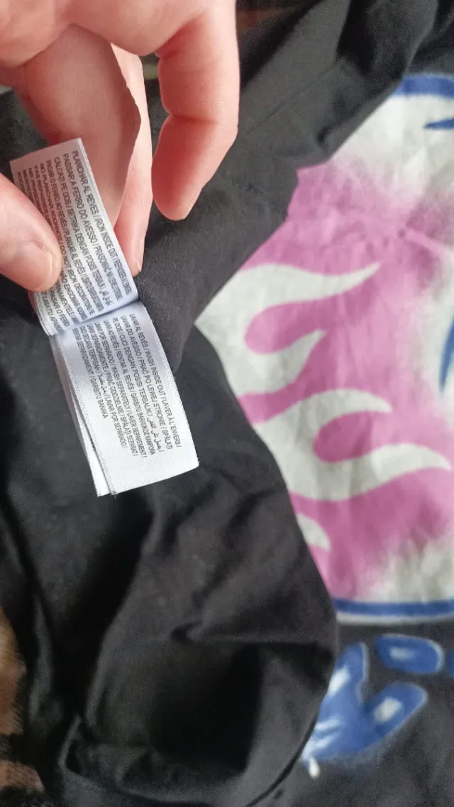 Camiseta Bershka Negra Estampada Mujer