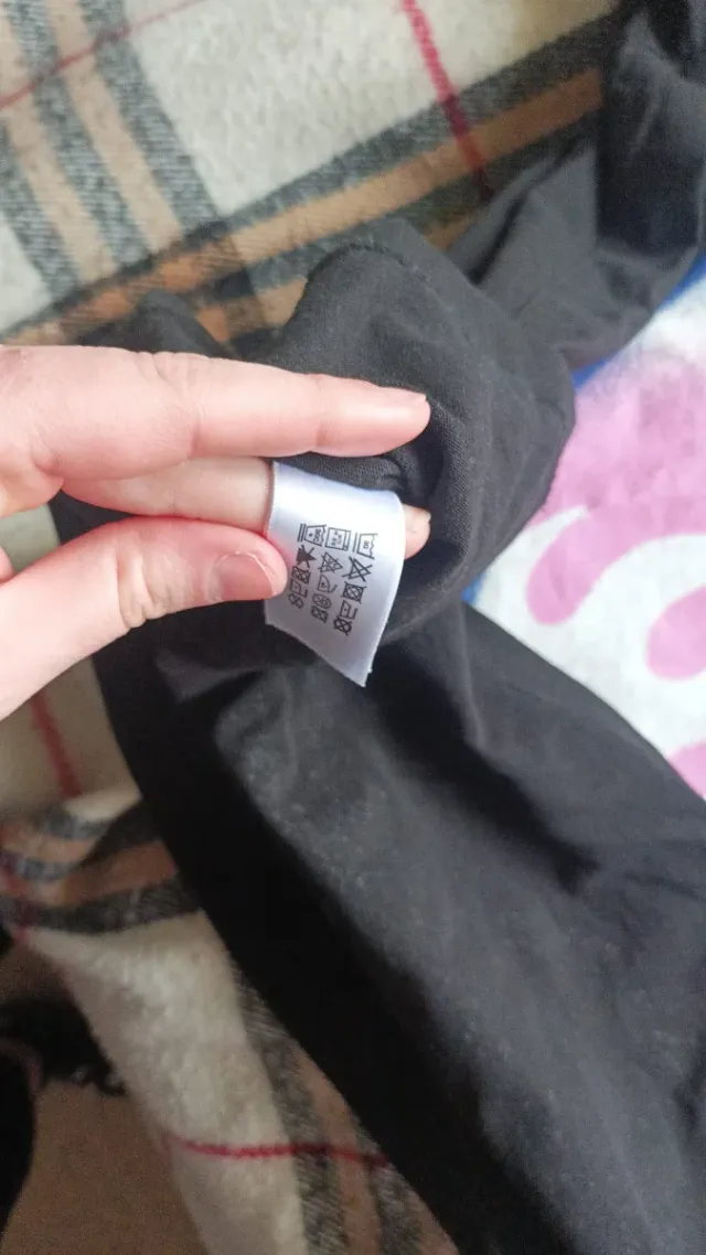 Camiseta Bershka Negra Estampada Mujer