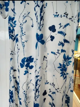 Vestido largo floral blanco y azul Talla L