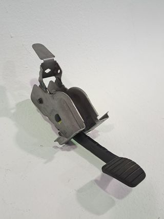 PEDAL FRENO RENAULT EXPRES 589034