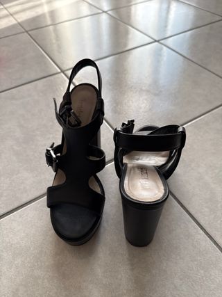 Sandali con tacco TendenzE neri