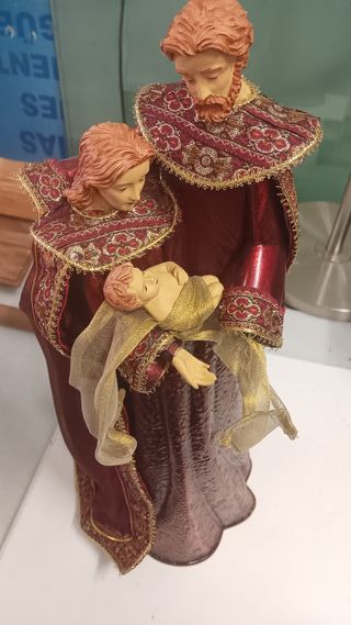 Cruz de Cristo con figura y figura de cristo y mar