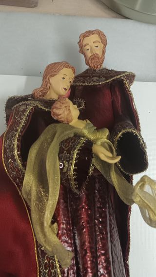 Cruz de Cristo con figura y figura de cristo y mar