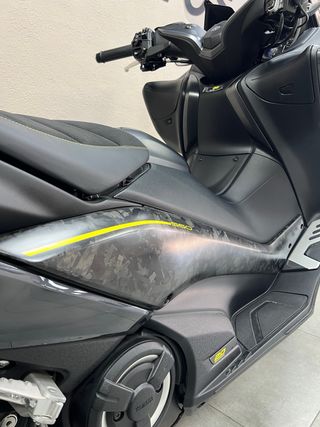 Yamaha TMAX 560 20 Aniversario