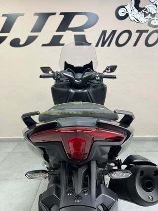Yamaha TMAX 560 20 Aniversario