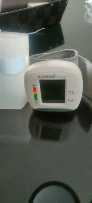 Tensiometro digital ecomed by medisana