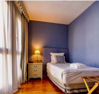 Se alquila habitacion en sant boi (solo mujeres)