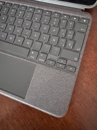 Ipad Pro M2 + apple pencil + Logitech Keyboard