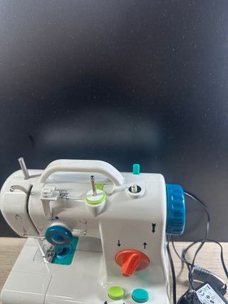 Buki 5410  máquina de coser