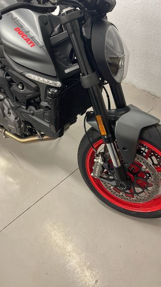 Ducati 937 - Octubre 2024 - 2100km