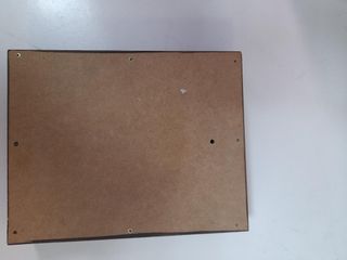 Caja de madera para llaves con diseño de luna