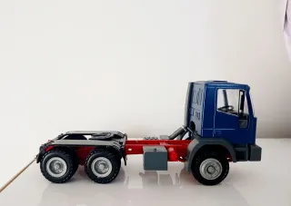 Iveco Eurotrakker 1:50 Conrad