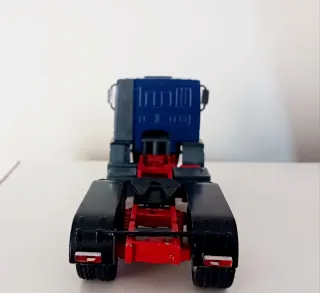 Iveco Eurotrakker 1:50 Conrad