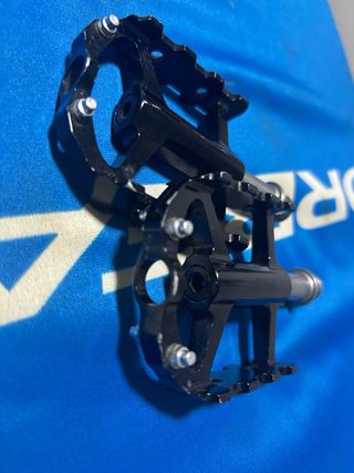 Pedales de ciclismo negros