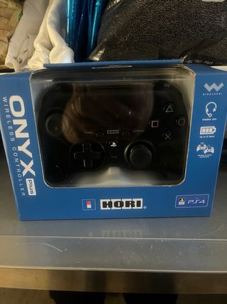 Mando HORI ONYX Plus PS4 Inalámbrico