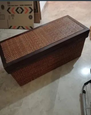 Baúl mimbre y madera
