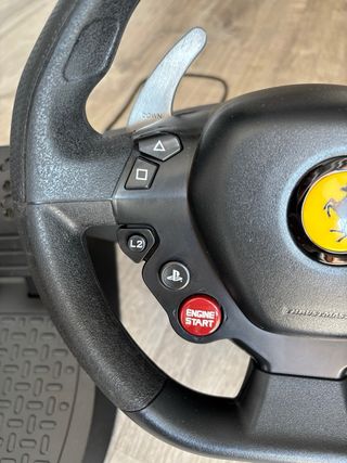 Volante Thrustmaster Ferrari T80 per PS5, PS4 e PC con pedali