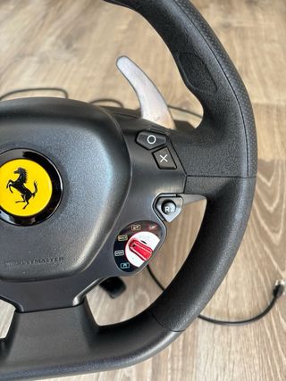Volante Thrustmaster Ferrari T80 per PS5, PS4 e PC con pedali