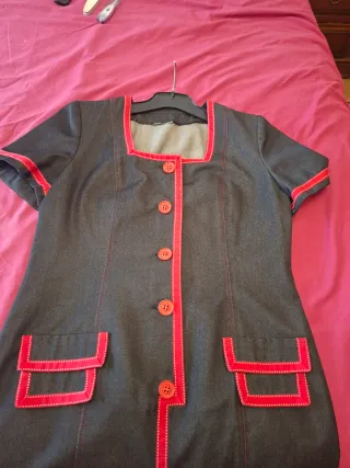 Vestido vaquero negro y rojo