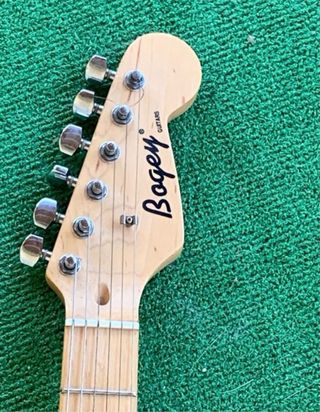 Guitarra Eléctrica Bogey Roja