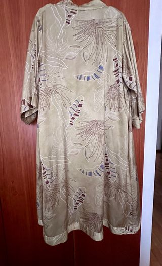 Conjunto satén kimono y pantalón palazzo