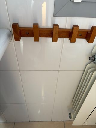 Estantería baño madera y cristal Ikea