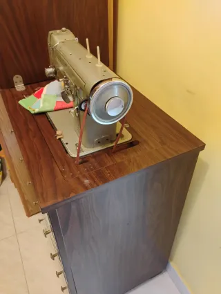 Máquina de coser Wertheim