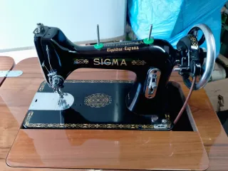 Mueble Singer con Máquina de Coser