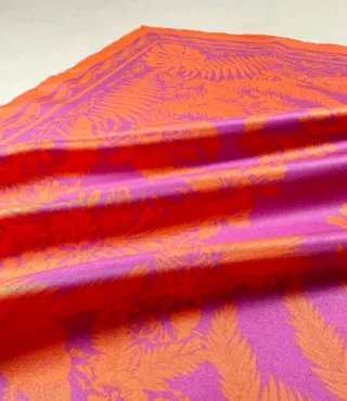 Pañuelo naranja y morado estampado