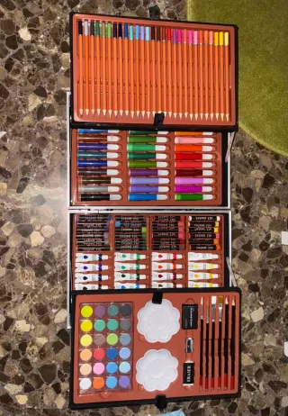Maletín de pintura negro