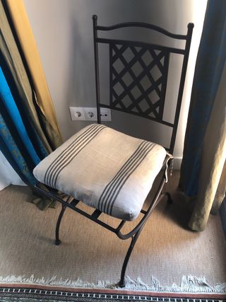 4 Sillas Hierro Interior/Exterior Beige/Negro.