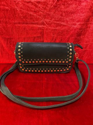 Bolso Bandolera con Tachuelas Doradas- 2026