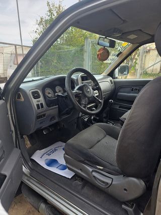 Nissan Pick-up 2004 2.5 td 133 cv