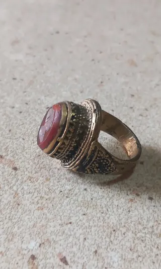 Anello sigillo afghano con cammeo