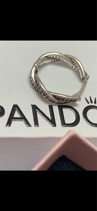 Pendientes Pandora entrelazados brillantes