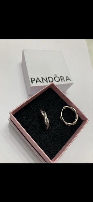 Pendientes Pandora entrelazados brillantes