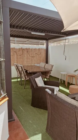 Mesa aluminio marrón con 4 sillas