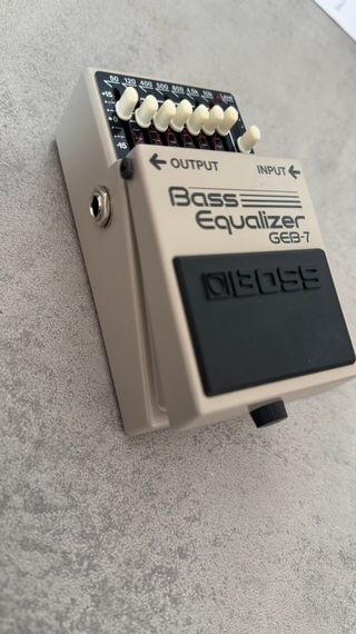 Boss GEB-7 Ecualizador Bajo