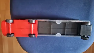 Camión Transportador de Coches de Juguete