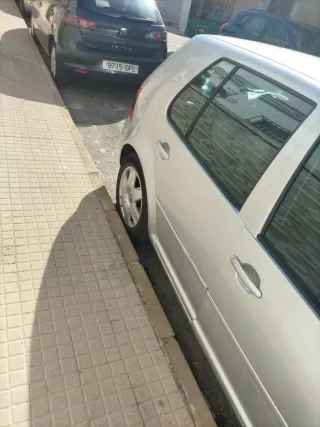 Volkswagen Golf 2000