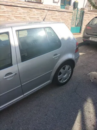 Volkswagen Golf 2000