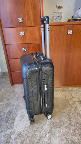 Maleta de viaje negra