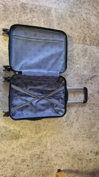 Maleta de viaje negra