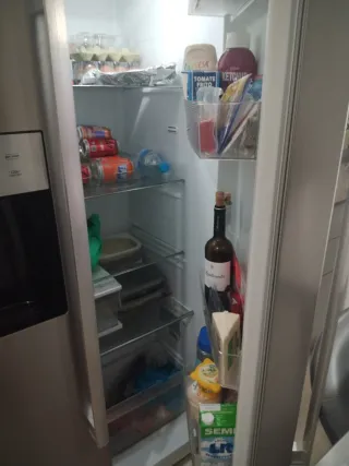 Nevera americana con dispensador de agua