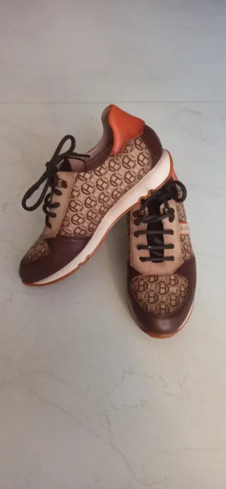 Deportivas Hispanitas Piel Beige/Marrón. Talla 38
