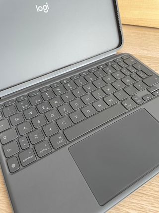 Teclado Logitech iPad Air