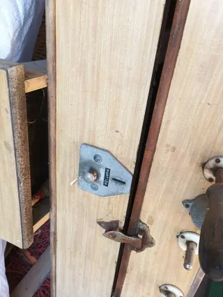 Futbolín antiguo para restaurar