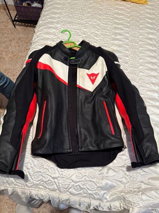 Pantalón y Chaqueta Moto Dainese