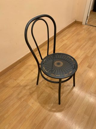 Silla de forja negra